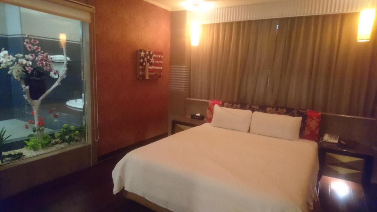Sunflower Motel Hsinchu City Exterior photo